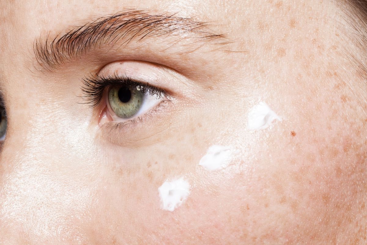 Cuidados básicos para la piel del contorno de ojos